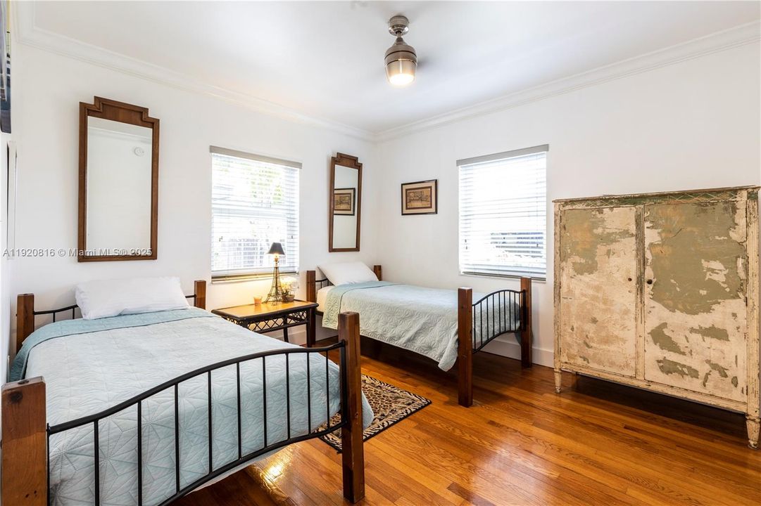 For Rent: $7,000 (5 beds, 3 baths, 2150 Square Feet)