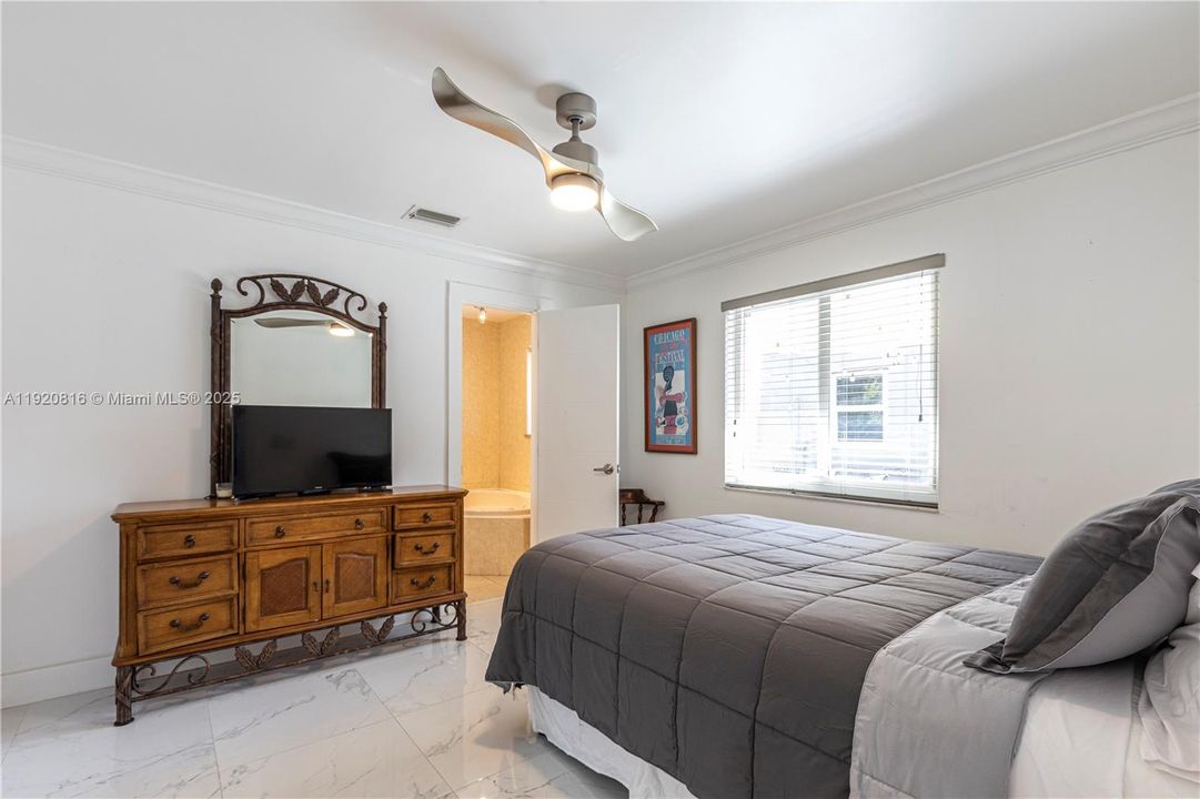 For Rent: $7,000 (5 beds, 3 baths, 2150 Square Feet)