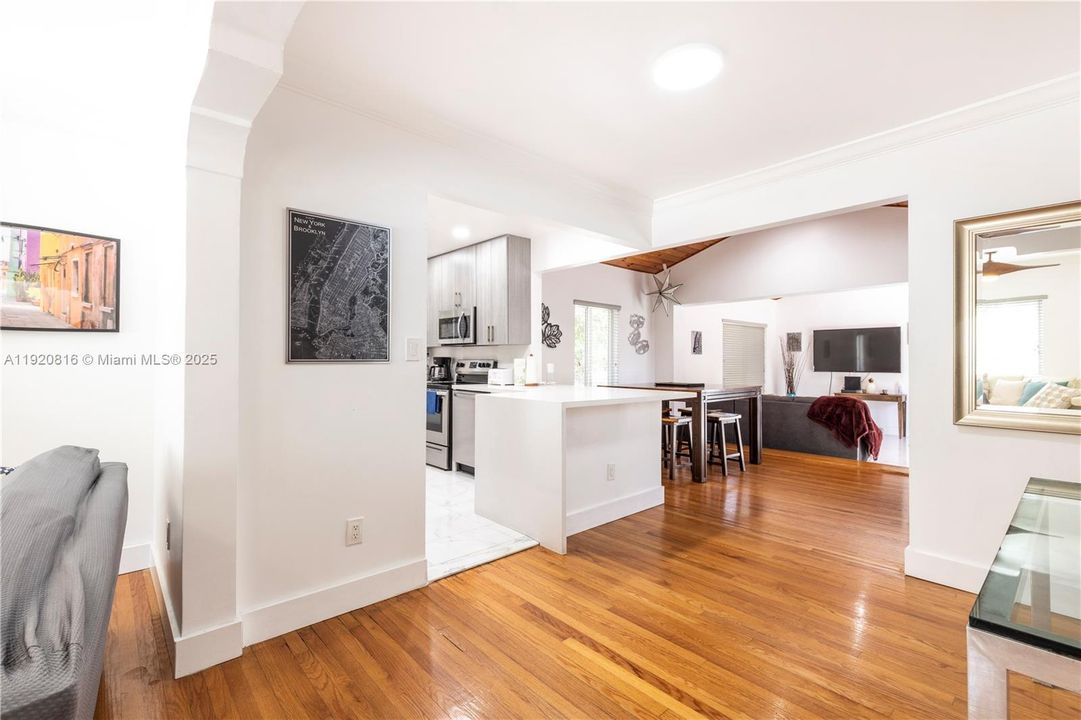 For Rent: $7,000 (5 beds, 3 baths, 2150 Square Feet)