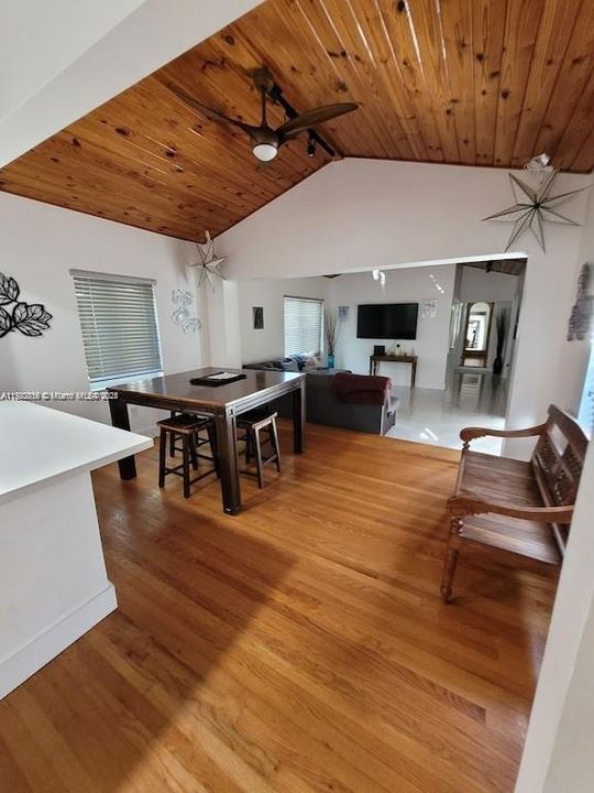 For Rent: $7,000 (5 beds, 3 baths, 2150 Square Feet)