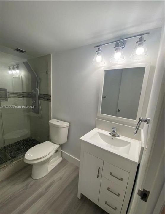 На продажу: $170,000 (2 спален, 2 ванн, 1192 Квадратных фут)