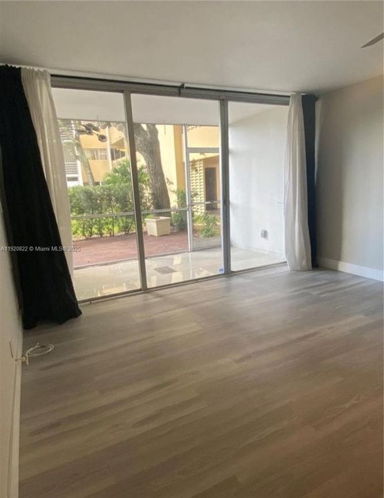 На продажу: $170,000 (2 спален, 2 ванн, 1192 Квадратных фут)