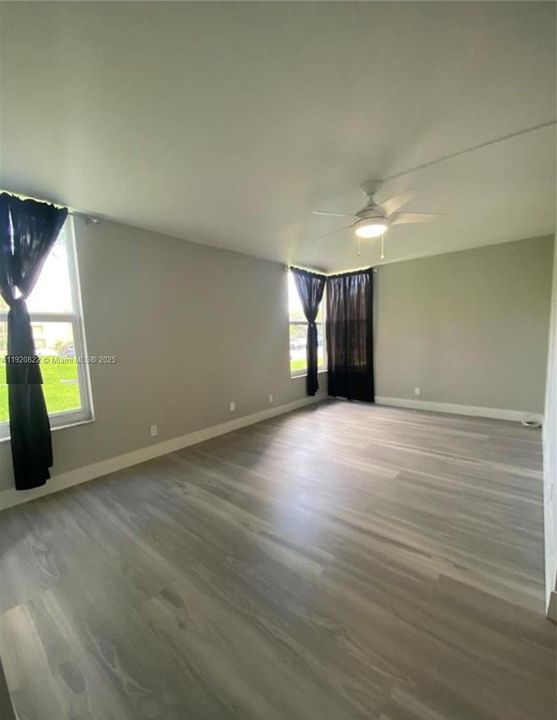 На продажу: $170,000 (2 спален, 2 ванн, 1192 Квадратных фут)