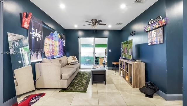 待售: $390,500 (3 贝兹, 1 浴室, 1020 平方英尺)