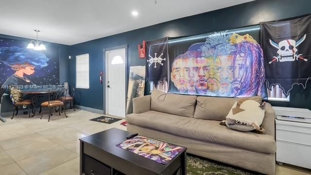 待售: $390,500 (3 贝兹, 1 浴室, 1020 平方英尺)