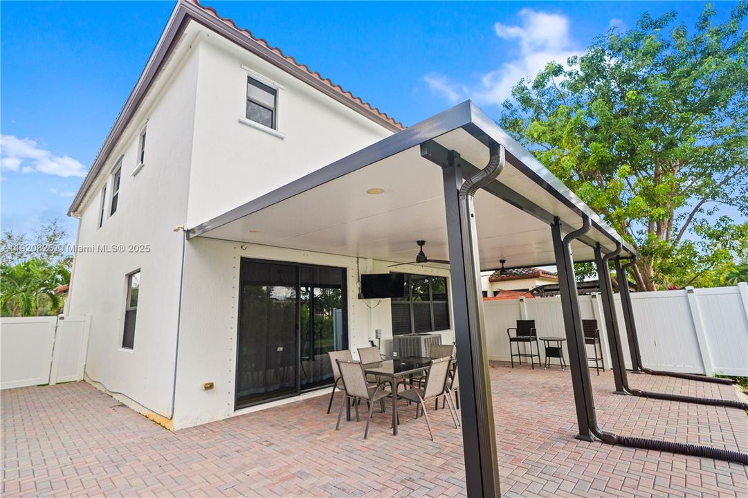 For Sale: $624,900 (4 beds, 2 baths, 2080 Square Feet)