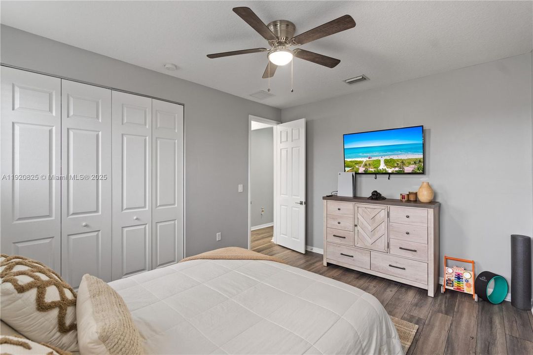 For Sale: $624,900 (4 beds, 2 baths, 2080 Square Feet)