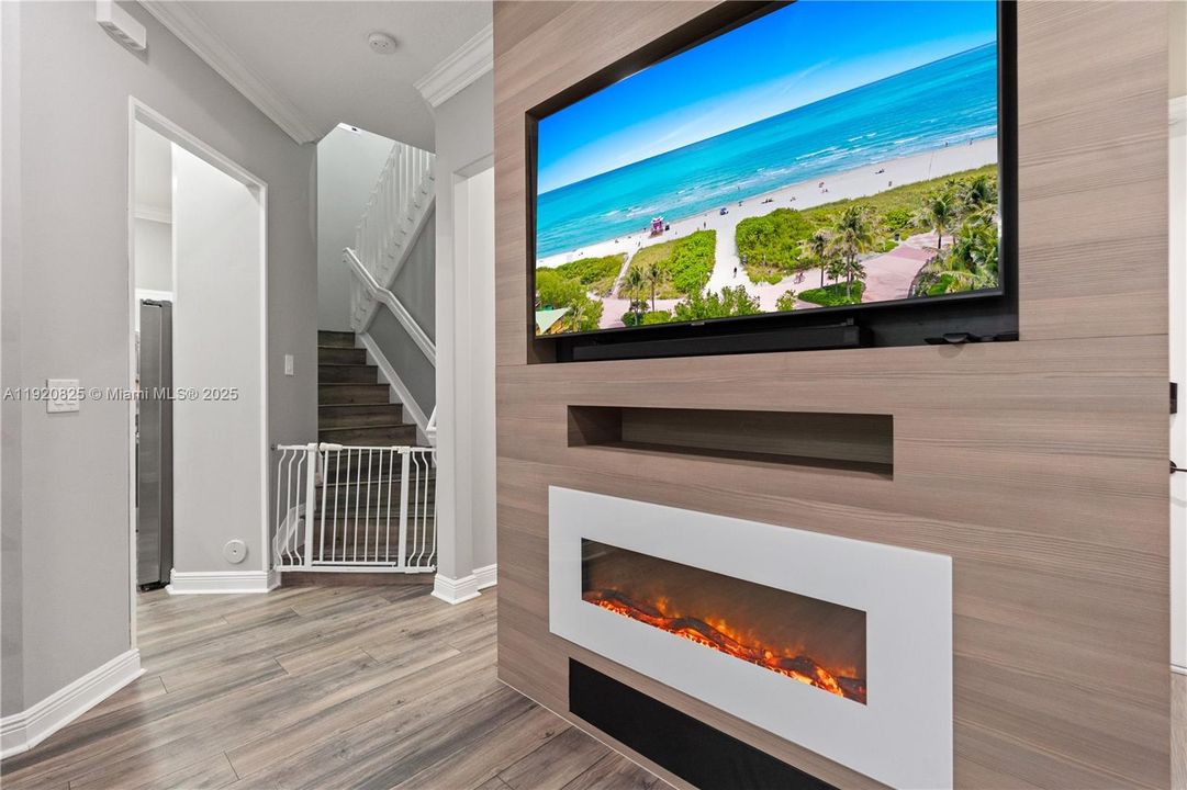 For Sale: $624,900 (4 beds, 2 baths, 2080 Square Feet)