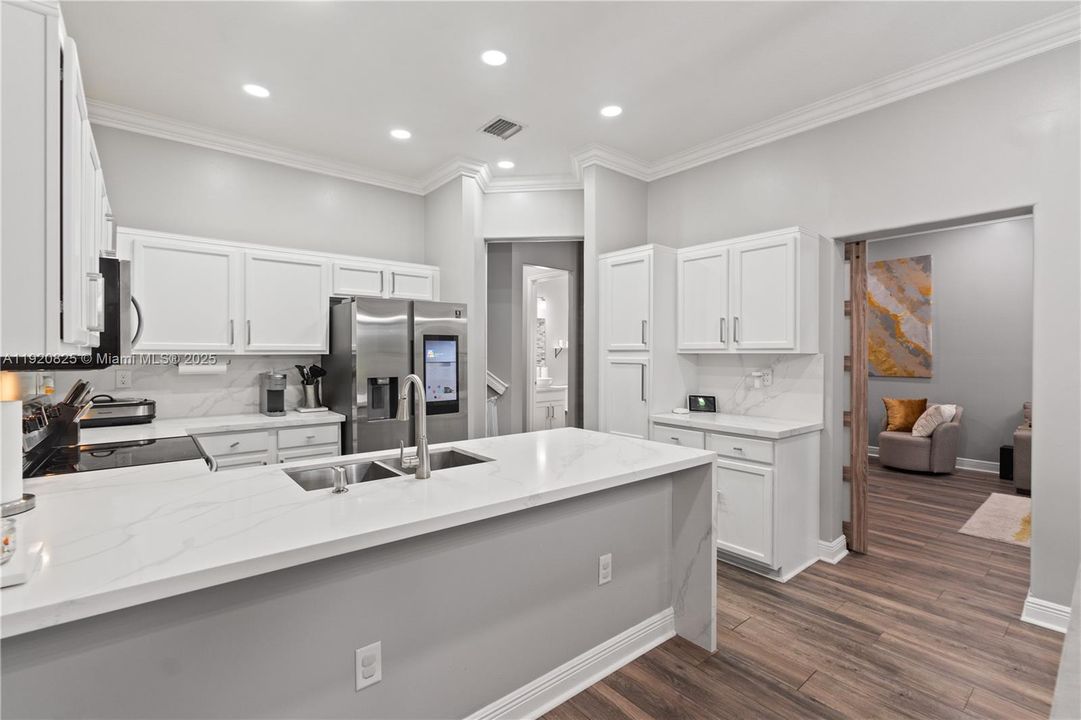 For Sale: $624,900 (4 beds, 2 baths, 2080 Square Feet)