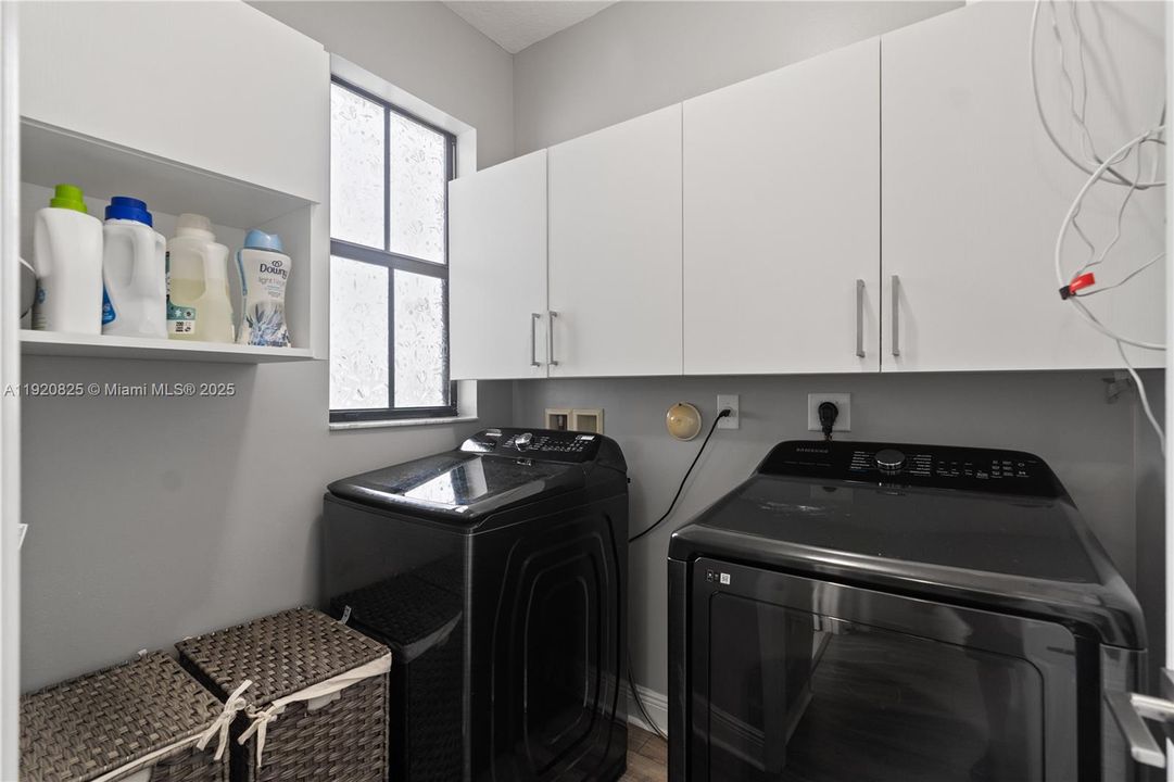 For Sale: $624,900 (4 beds, 2 baths, 2080 Square Feet)