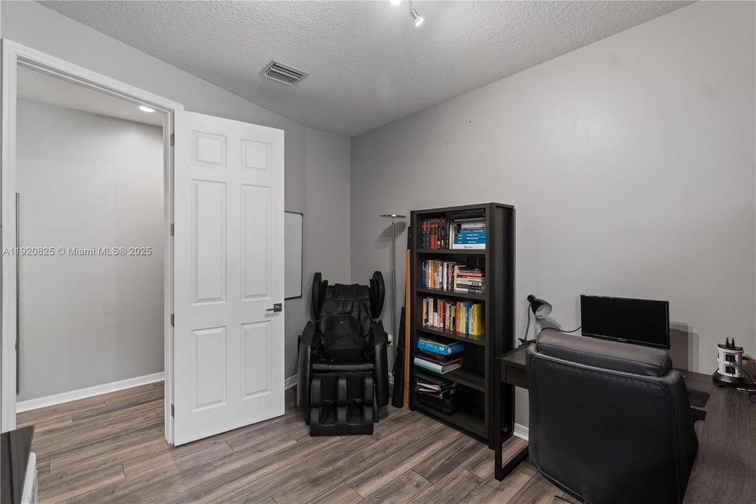 For Sale: $624,900 (4 beds, 2 baths, 2080 Square Feet)