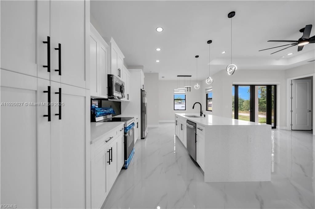 待售: $369,900 (3 贝兹, 2 浴室, 1650 平方英尺)