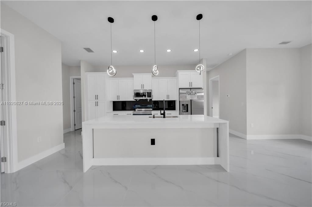 待售: $369,900 (3 贝兹, 2 浴室, 1650 平方英尺)