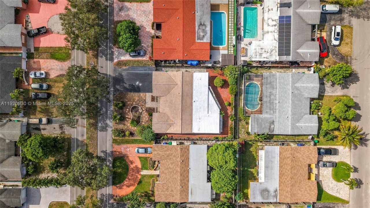 На продажу: $550,000 (3 спален, 2 ванн, 1882 Квадратных фут)