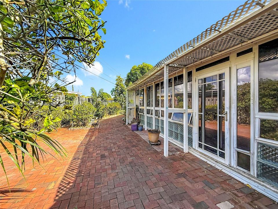 На продажу: $550,000 (3 спален, 2 ванн, 1882 Квадратных фут)