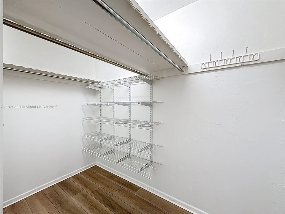 На продажу: $550,000 (3 спален, 2 ванн, 1882 Квадратных фут)