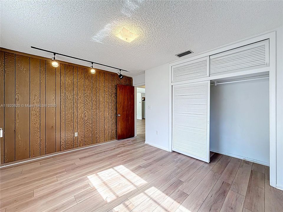 На продажу: $550,000 (3 спален, 2 ванн, 1882 Квадратных фут)