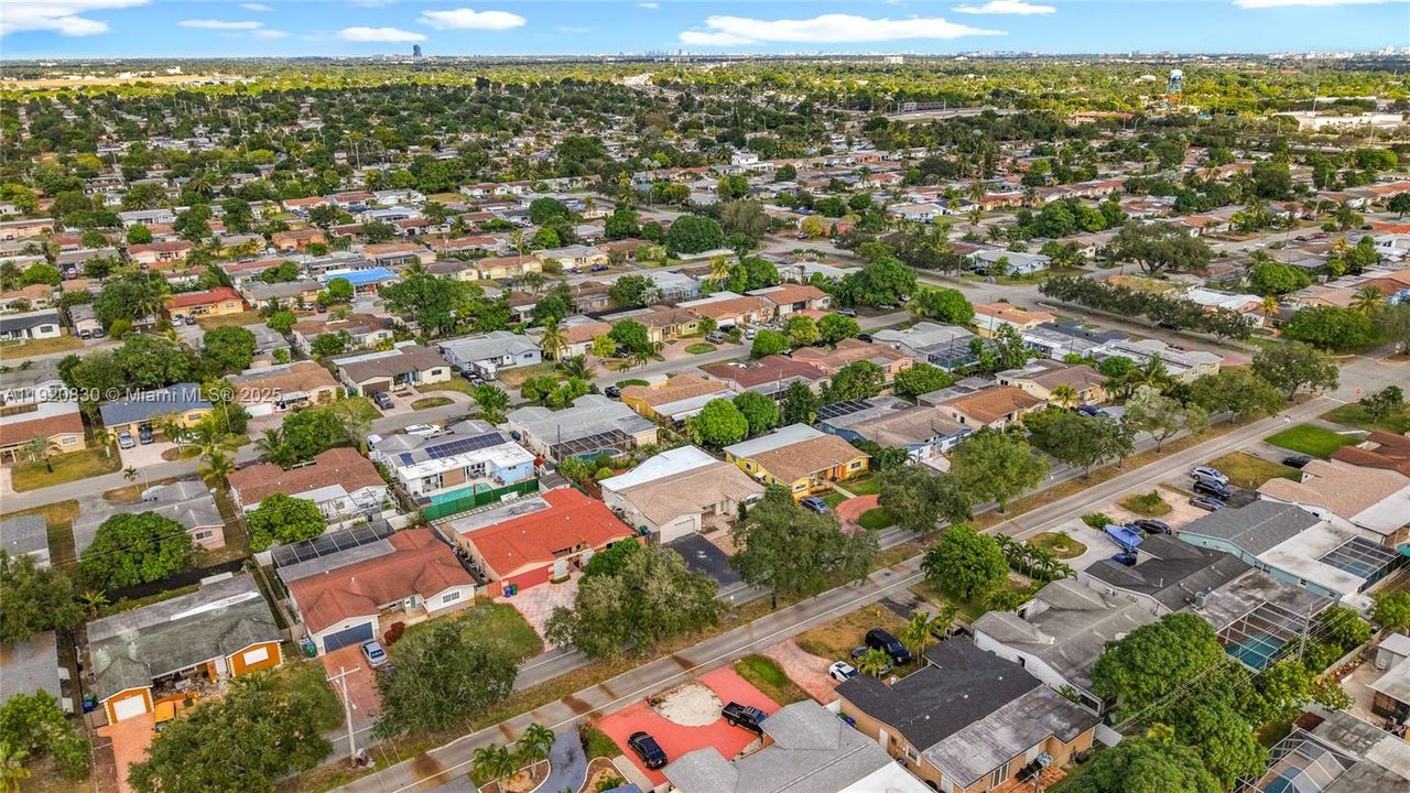 На продажу: $550,000 (3 спален, 2 ванн, 1882 Квадратных фут)