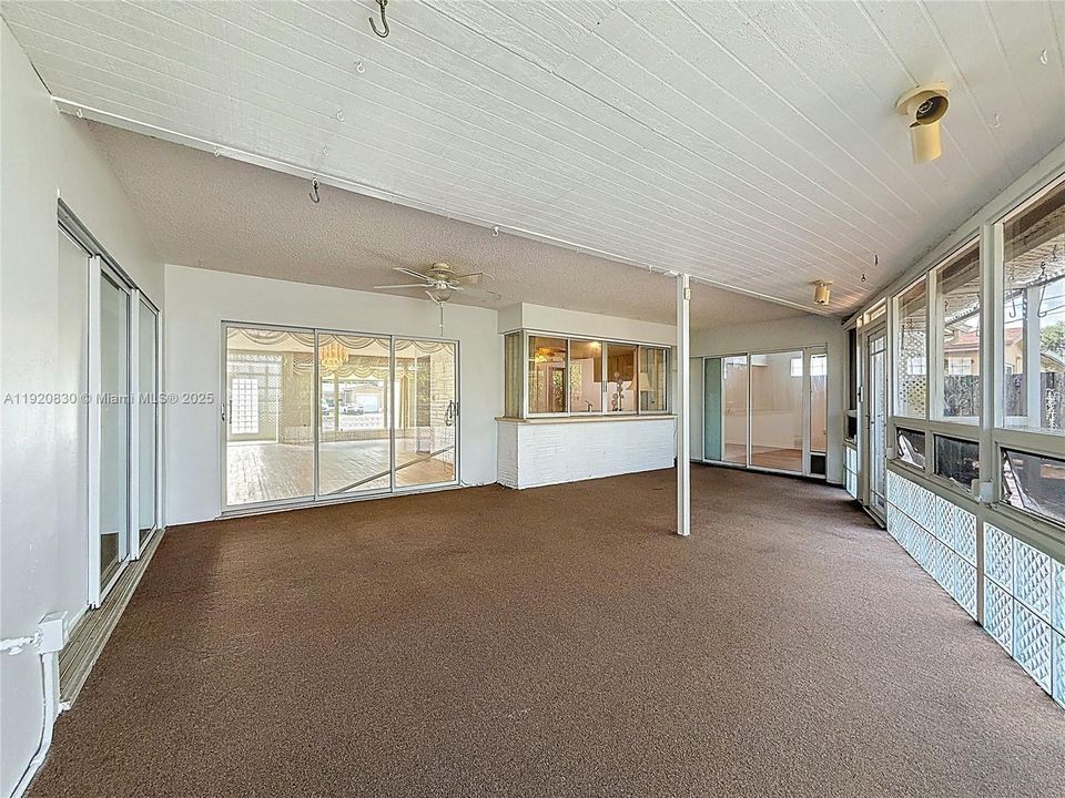 На продажу: $550,000 (3 спален, 2 ванн, 1882 Квадратных фут)