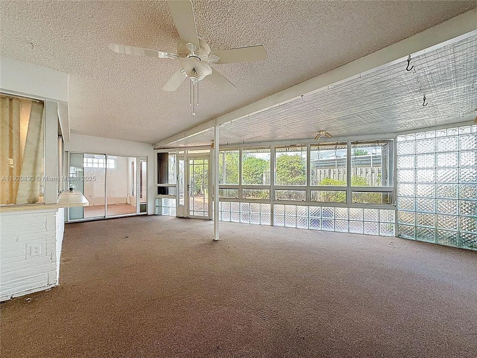 На продажу: $550,000 (3 спален, 2 ванн, 1882 Квадратных фут)