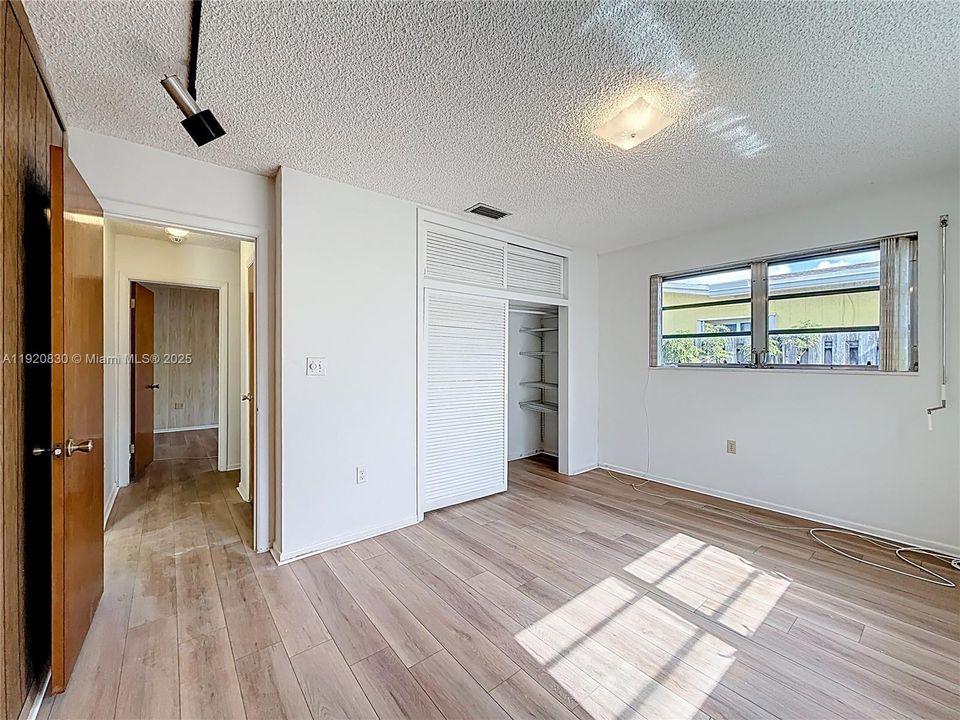 На продажу: $550,000 (3 спален, 2 ванн, 1882 Квадратных фут)