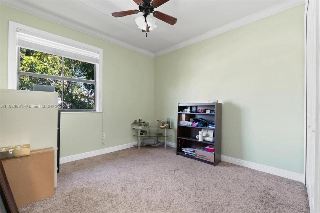 待售: $510,000 (4 贝兹, 2 浴室, 2201 平方英尺)