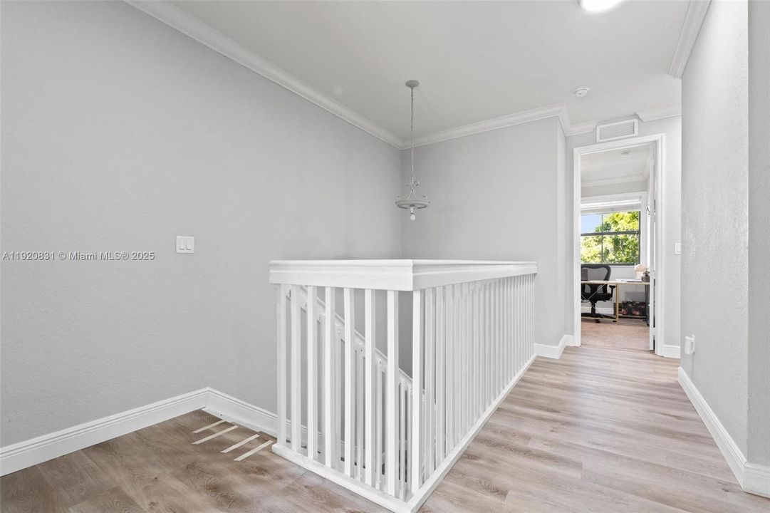 待售: $510,000 (4 贝兹, 2 浴室, 2201 平方英尺)