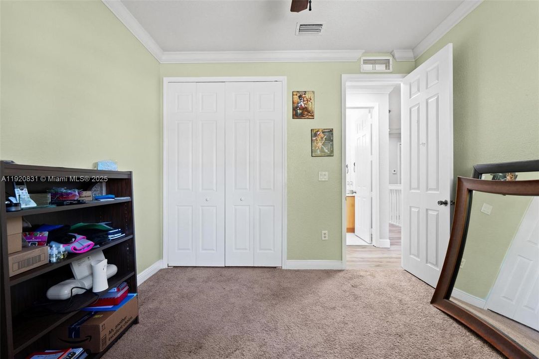 待售: $510,000 (4 贝兹, 2 浴室, 2201 平方英尺)