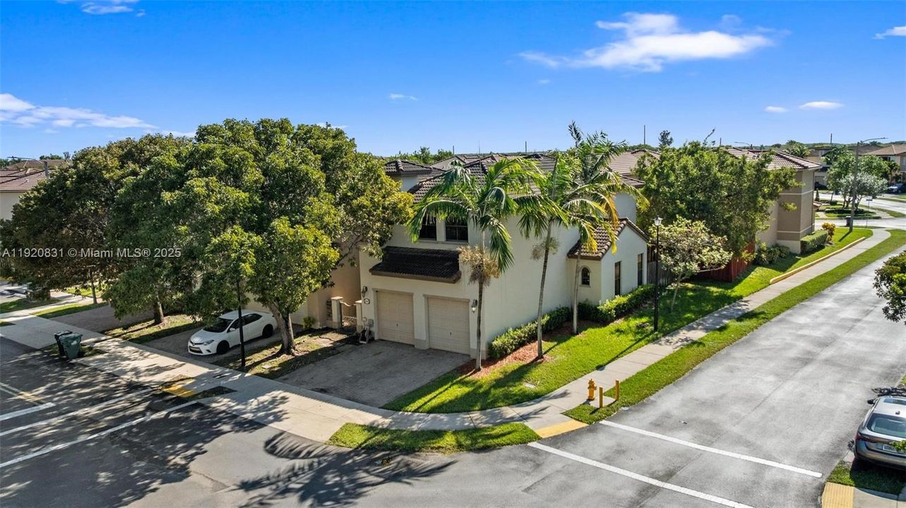 待售: $510,000 (4 贝兹, 2 浴室, 2201 平方英尺)