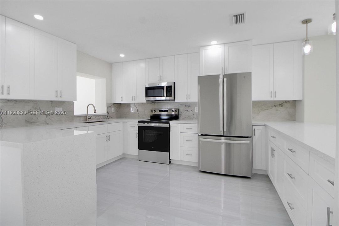 For Sale: $770,000 (3 beds, 2 baths, 1710 Square Feet)