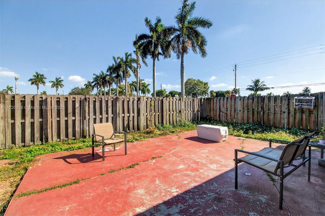 For Sale: $435,000 (3 beds, 2 baths, 1260 Square Feet)