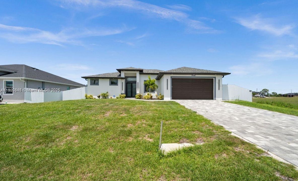 En Venta: $599,000 (3 camas, 2 baños, 0 Pies cuadrados)