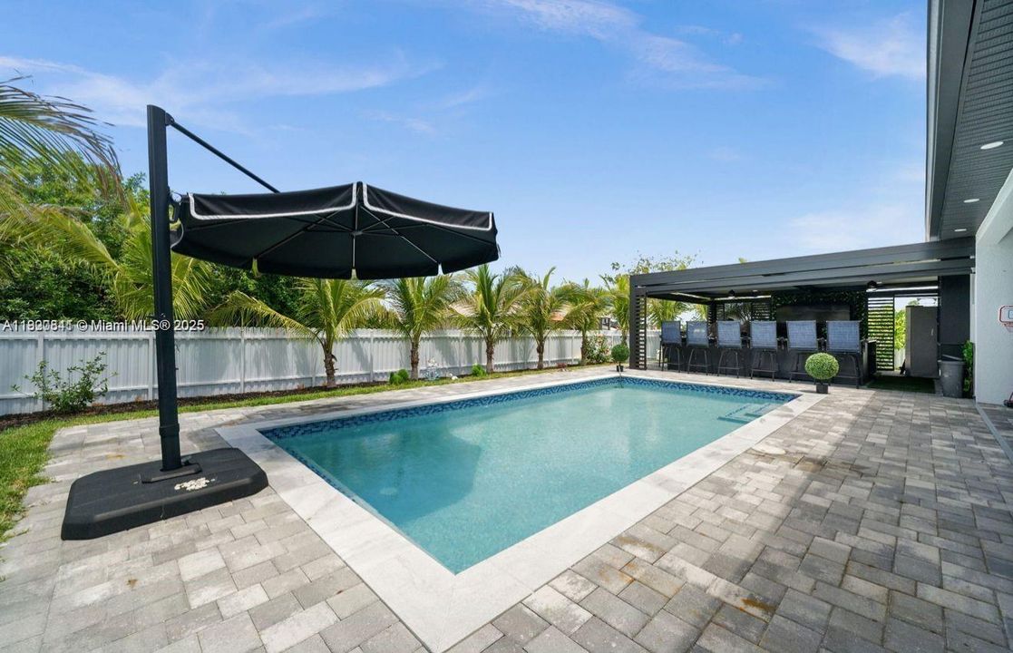 En Venta: $599,000 (3 camas, 2 baños, 0 Pies cuadrados)