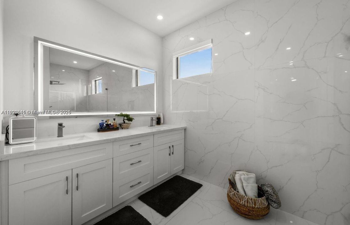 En Venta: $599,000 (3 camas, 2 baños, 0 Pies cuadrados)