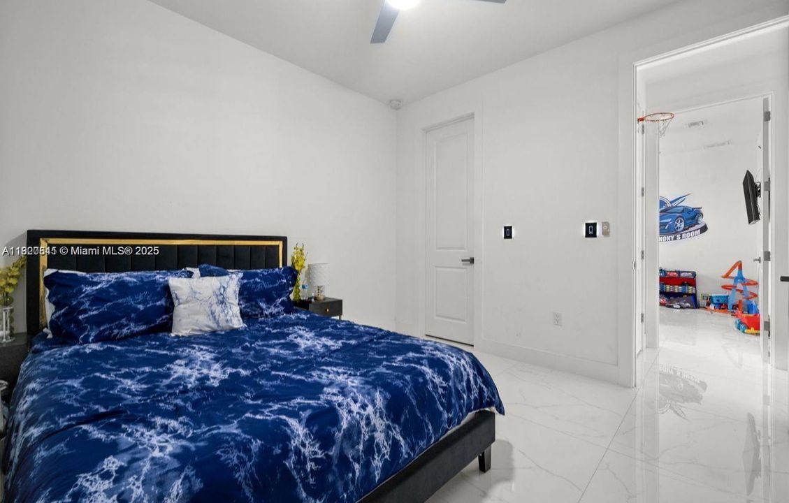 En Venta: $599,000 (3 camas, 2 baños, 0 Pies cuadrados)