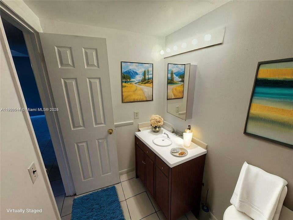 For Rent: $1,450 (1 beds, 1 baths, 800 Square Feet)