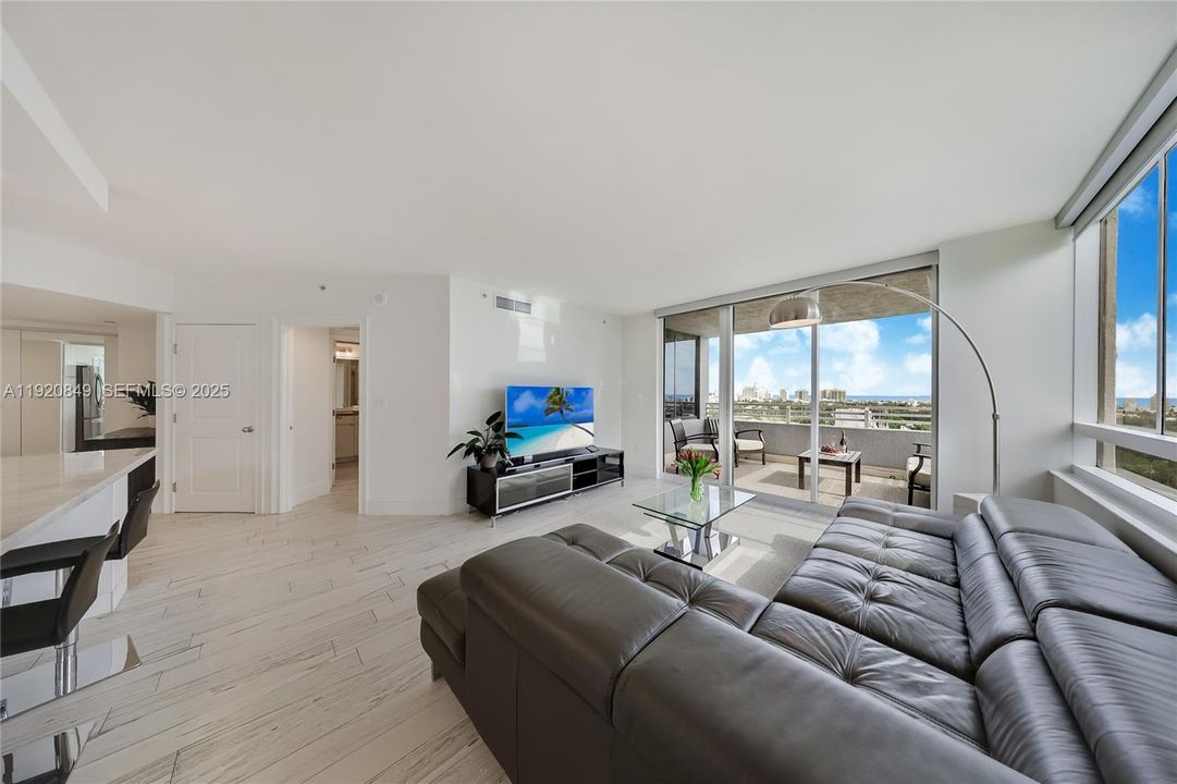 En Venta: $999,000 (2 camas, 2 baños, 1262 Pies cuadrados)