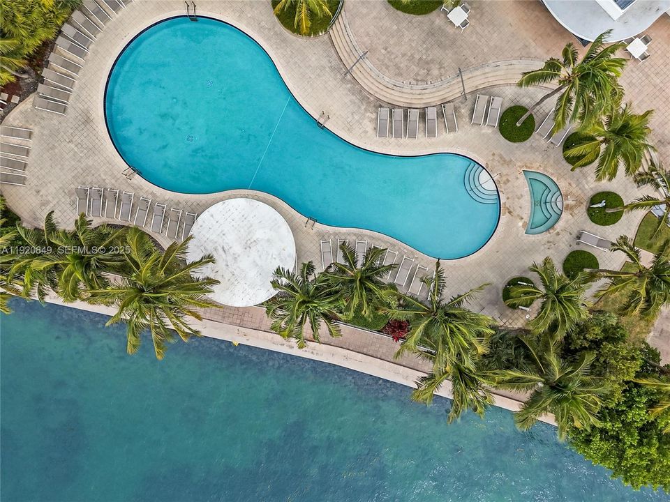 En Venta: $999,000 (2 camas, 2 baños, 1262 Pies cuadrados)