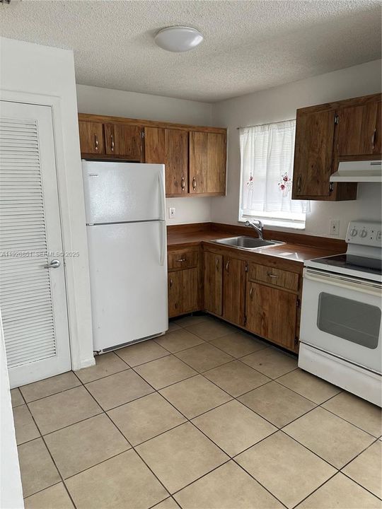 For Rent: $1,650 (2 beds, 1 baths, 609 Square Feet)