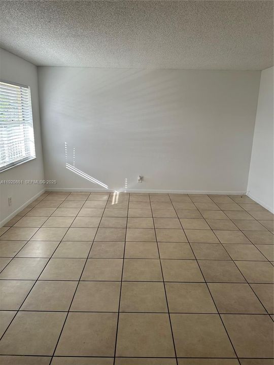 For Rent: $1,650 (2 beds, 1 baths, 609 Square Feet)