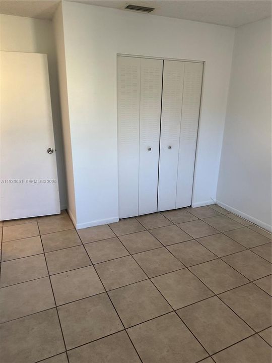 For Rent: $1,650 (2 beds, 1 baths, 609 Square Feet)