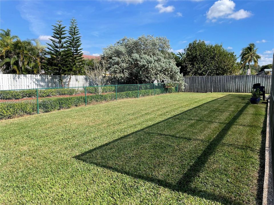 В аренду: $4,000 (3 спален, 2 ванн, 2071 Квадратных фут)