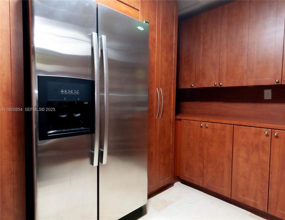 В аренду: $7,200 (4 спален, 3 ванн, 2540 Квадратных фут)