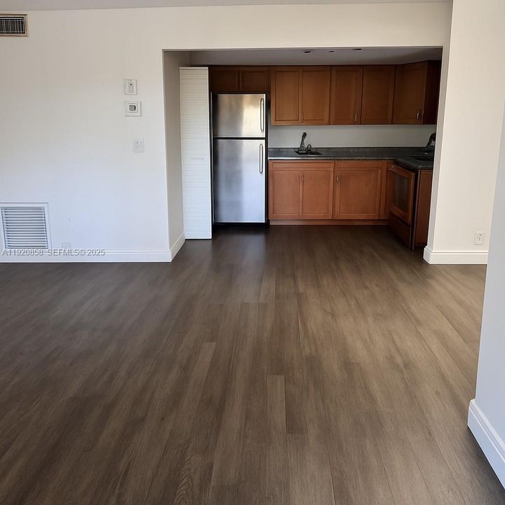 В аренду: $1,850 (1 спален, 1 ванн, 788 Квадратных фут)