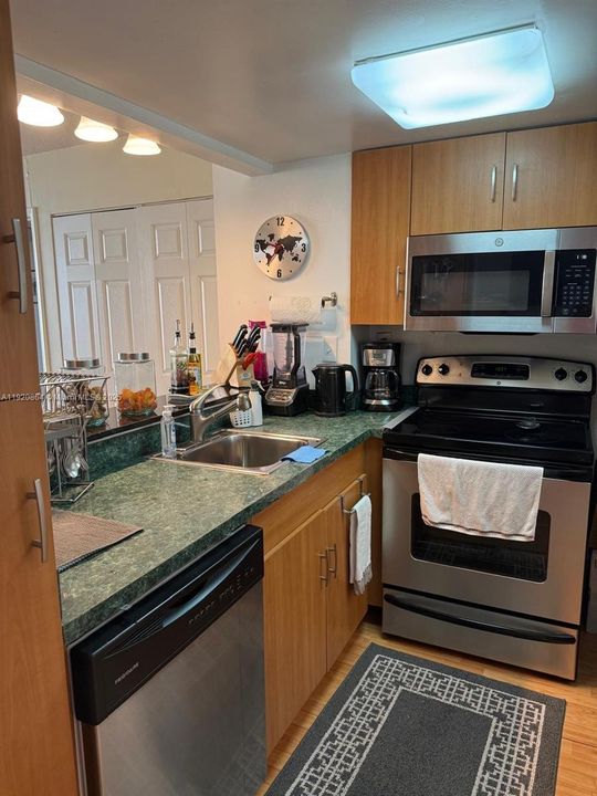 На продажу: $340,000 (1 спален, 1 ванн, 650 Квадратных фут)