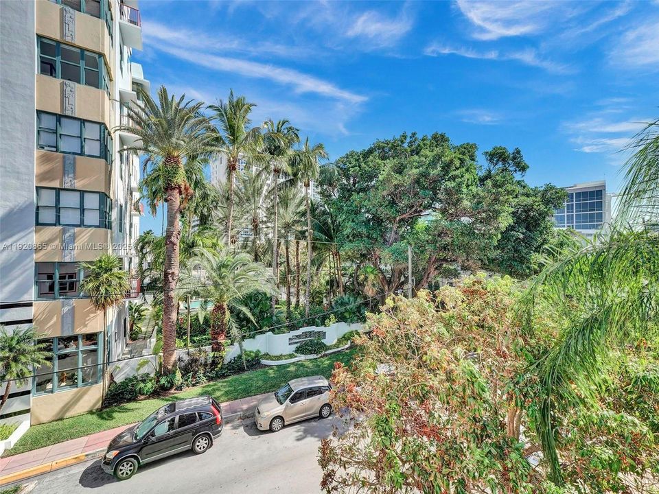 For Sale: $299,000 (0 beds, 1 baths, 300 Square Feet)