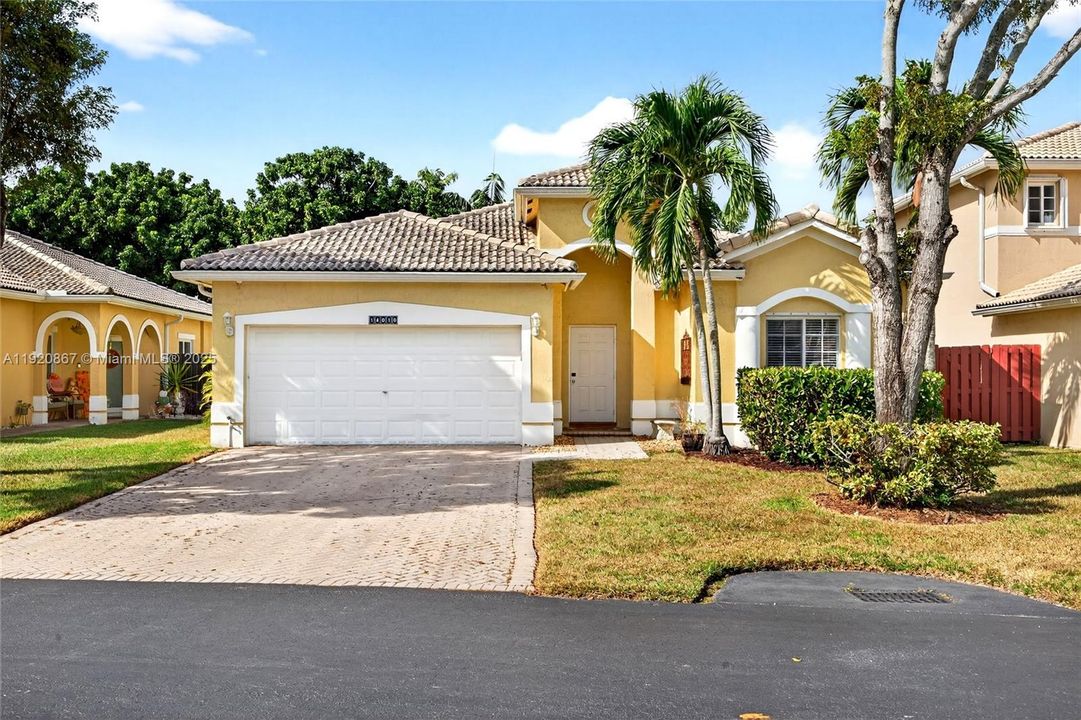 На продажу: $619,000 (3 спален, 2 ванн, 1582 Квадратных фут)