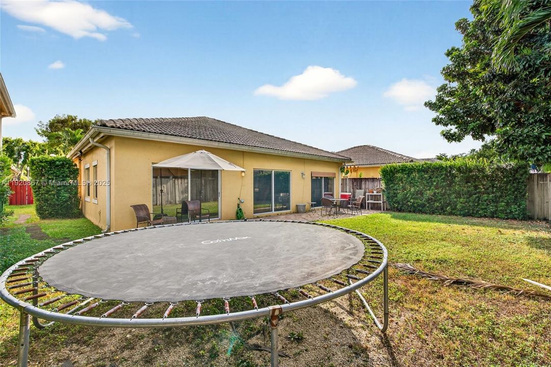 На продажу: $619,000 (3 спален, 2 ванн, 1582 Квадратных фут)