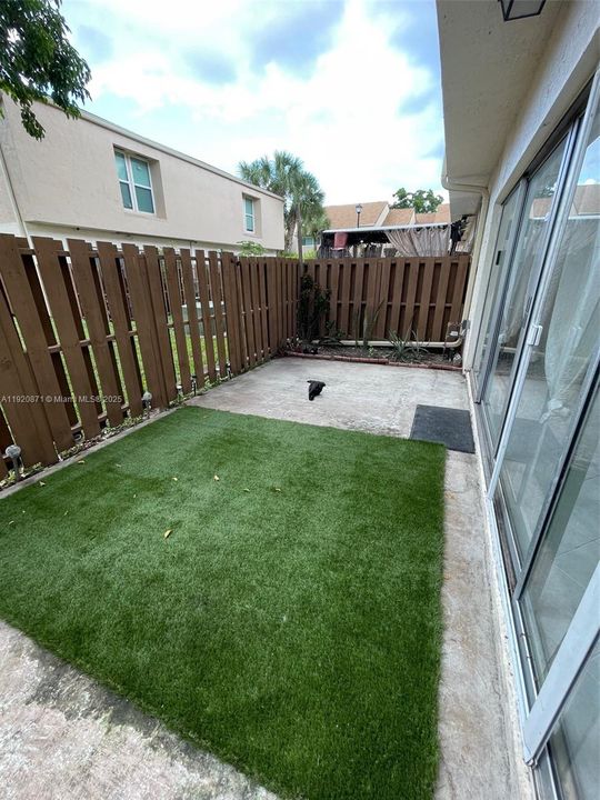 For Rent: $2,940 (3 beds, 2 baths, 1770 Square Feet)