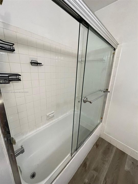 For Rent: $2,940 (3 beds, 2 baths, 1770 Square Feet)